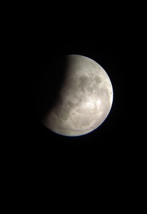 20141008 皆既月食(21時14分)ブログ用.jpg